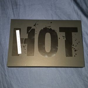 Deck of Scarlet pallette